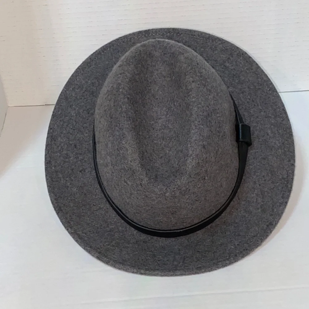 J. Crew Gray Felt Fedora Hat 100% Wool with a Black Band Size M/L